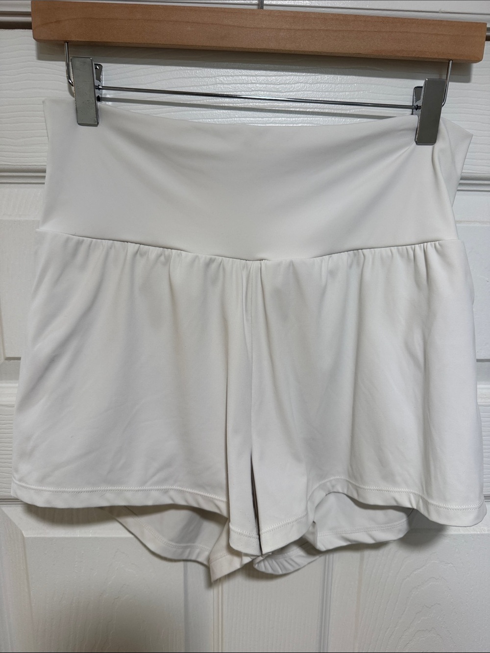 Halara Shorts | White | Large